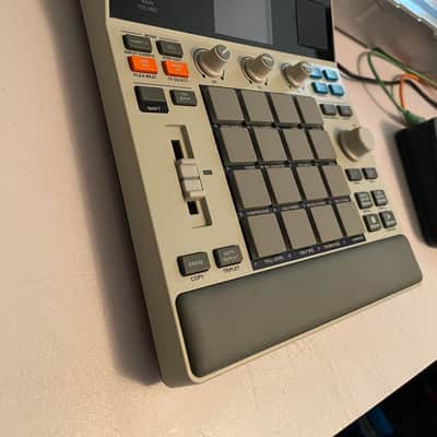 Akai MPC Sample 2025 - present - Gray image 4