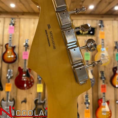 Fender Player II Stratocaster HSS, Rosewood Fingerboard, 3-Color Sunburst image 9