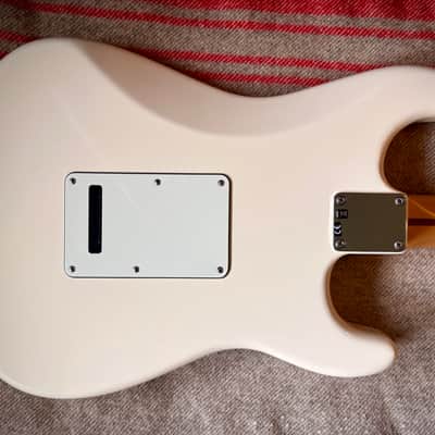 Fender Standard Stratocaster (MIM) 2015 - Arctic White Bild 7