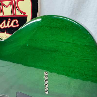 Carvin CT3 ct-3 California Carved Top Guitar with Case 2000s - Green / Maple fingerboard image 11