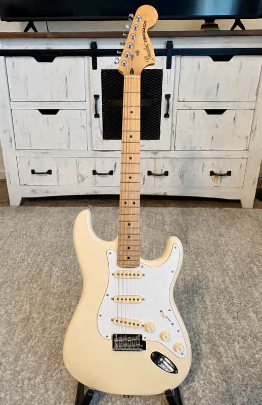 Fender Deluxe Roadhouse Stratocaster with Maple Fretboard - 12" Radius - Olympic White - Copper Pickguard image 1