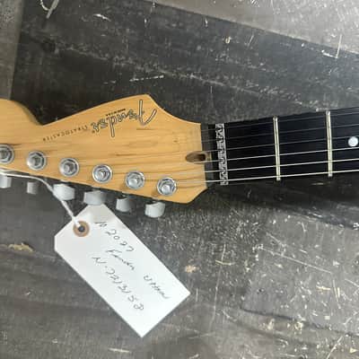 Fender Ultra Stratocaster 1997  Tobacco Burst image 11