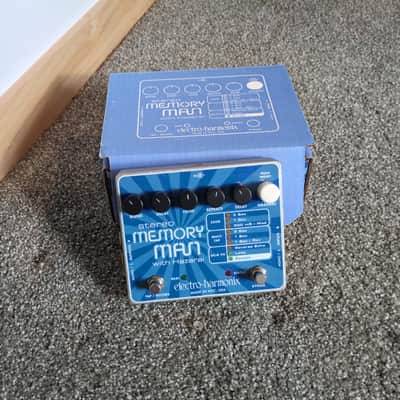 Electro-Harmonix Stereo Memory Man With Hazarai Digital Delay / Looper 2007 - Present - Blue