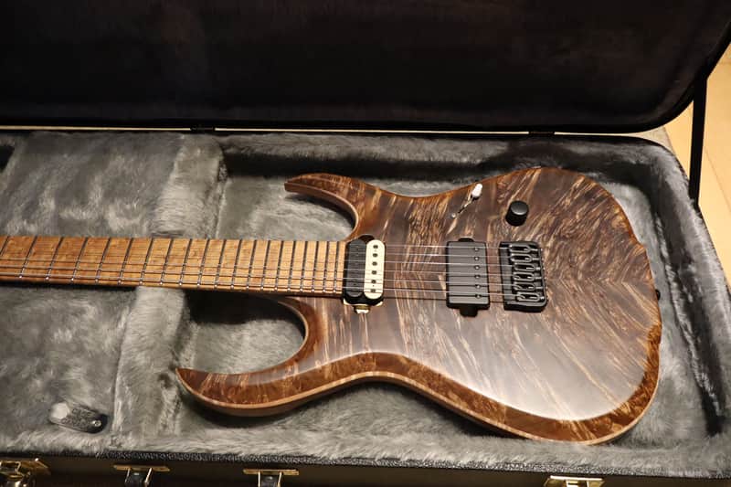 Lacello Custom