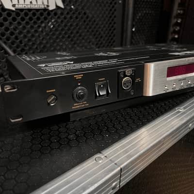 Monster Power Pro 2500 2004 - Black image 4
