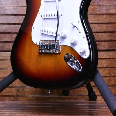 Squier Affinity Stratocaster, 3 Color Sunburst image 1