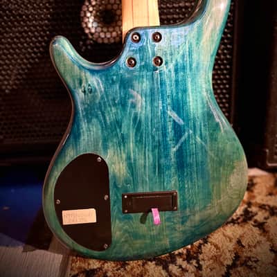 Dean Q4 Edge Quilted Maple 4-String Bass 2008 Teal Green Gloss image 4