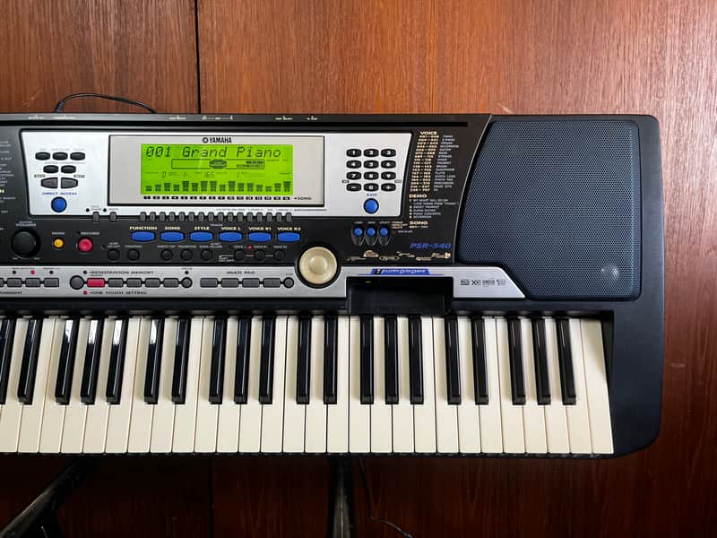 YAMAHA PSR-540 61-Key Full Size Key MIDI Portable Keyboard w/ | Reverb