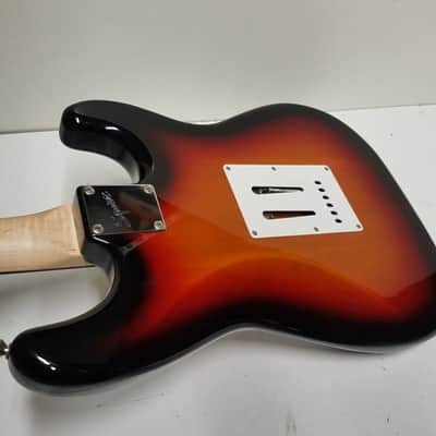 SQUIER by FENDER STRATOCASTER LEFTHAND image 10
