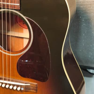 Gibson Custom 1942 Banner J-45 Reissue Vintage Sunburst 2023 image 9
