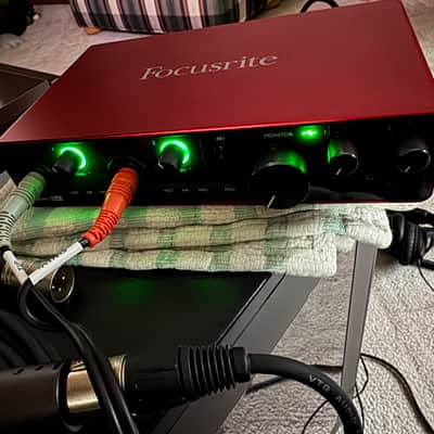 Focusrite Scarlett 8i6 3rd Gen USB Audio Interface 2019 - Present - Red / Black image 7