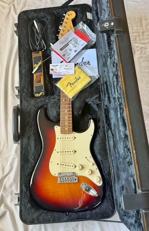 Fender American Standard Stratocaster 2013 - 3-Color Sunburst