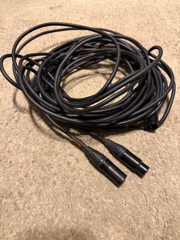 Pair of Mogami Gold Cables XLR Male to XLR Female - 25' image 1