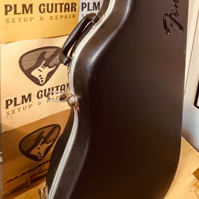 Fender Chainsaw HardShell Stratocaster Guitar Case image 2