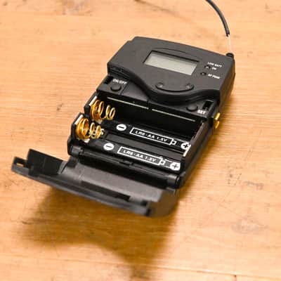 Sennheiser EM 2050 Wireless Receiver w/ one Beltpack - 516-558 MHz CG01YTX image 14