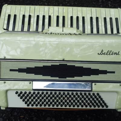 Bellini Accordion 41 Key 120 Base with Case image 7