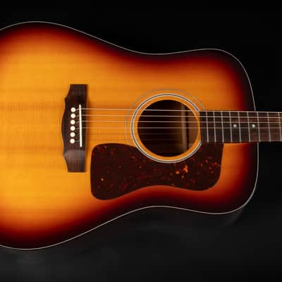 2021 Guild USA D-40 Traditional - Antique Burst Nitro | USA All Solid Dreadnought Acoustic Guitar Adirondack Red Spruce Bracing African Mahogany Back & Sides | CoA OHSC image 4