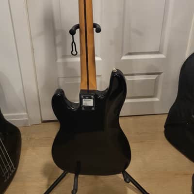 $850 Fender Precision Electric Bass Guitar - Made in Mexico (2000) image 5