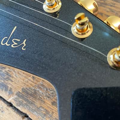 Fender Japan Traditional 2025 Ltd Edition Collection '60s Jazzmaster Black Pearl w/ Matching Headstock image 15