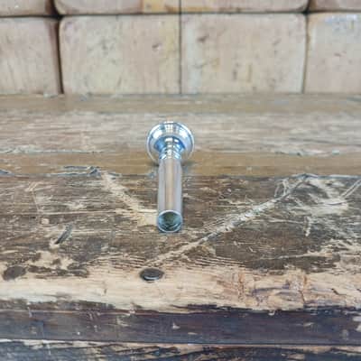 Weril VTR 10 1/2 E Trumpet Mouthpiece image 2