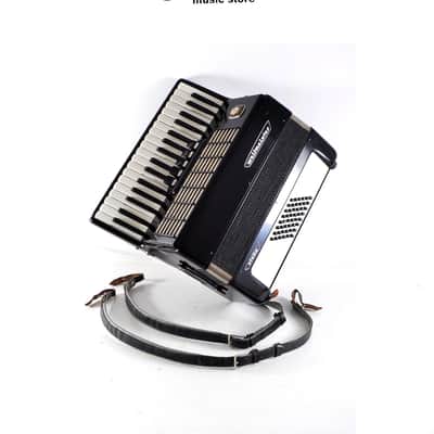 German Made Top Quality Accordion Weltmeister Stella - 48 bass, 5 registers + Original Hard Case & Straps included image 3