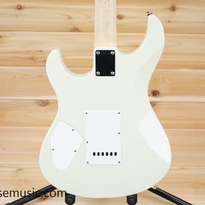 Yamaha PAC112V-VW Pacifica HSS with Rosewood Fretboard - Vintage White image 2