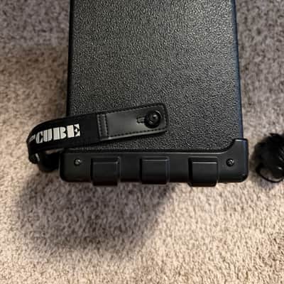 Roland Micro Cube 2-Watt 1x5" Guitar Combo 2004 - 2014 - Black image 6