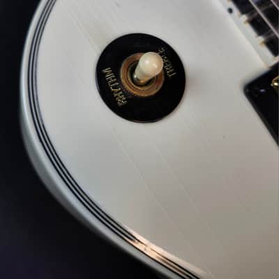 Gibson Vintage 2001 Les Paul Custom, Alpine White, Gold Hardware, w/HSC, Just Unboxed image 16