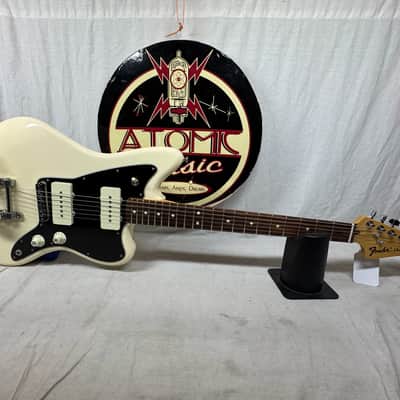 Fender 2016 Limited Edition American Special Jazzmaster Guitar with Bigsby Vibrato + Case 2016 - Olympic White / Rosewood fingerboard image 2