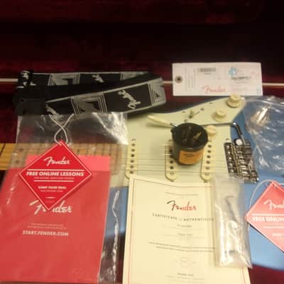 About Mint 2025 Fender American Performer Satin Lake Placid Blue Stratocaster Electric Guitar w/Candy & Hard Case image 8