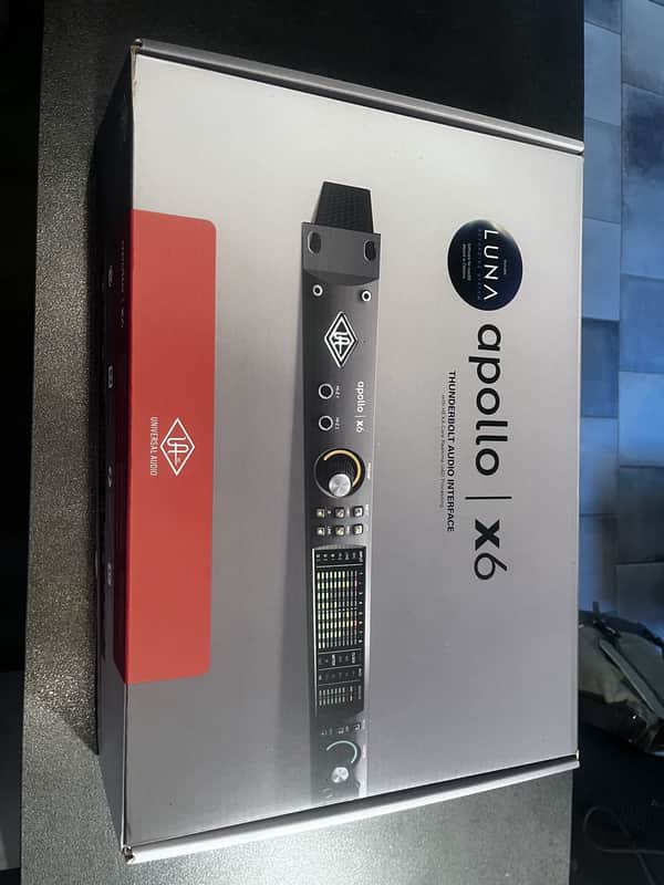Universal Audio Apollo x6 Thunderbolt 3 Audio Interface 2018 - Present - Black image 1
