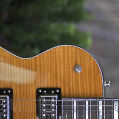 Gretsch G6134TFM-NH Nigel Hendroff Signature Penguin™, Ebony Fingerboard - Amber Flame image 4