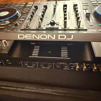 Denon Prime 4+ 4-Deck DJ System 2023 - Present - Black image 17
