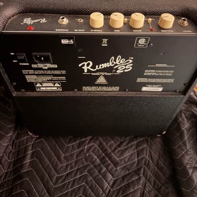 Fender Rumble 25 V3 25-Watt 1x8" Bass Combo 2015 - Present - Black image 3