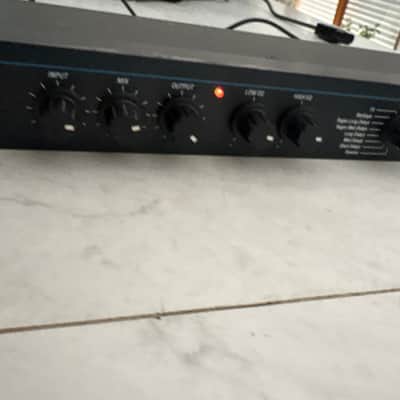 Alesis MicroVerb III 16-Bit Digital Reverb and Delay 1991 - 1996 - Black image 3