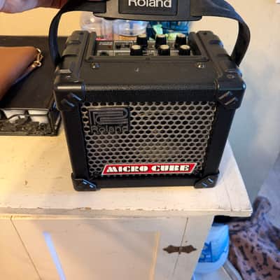 Roland Micro Cube 2-Watt 1x5" Guitar Combo 2004 - 2014 - Black image 5