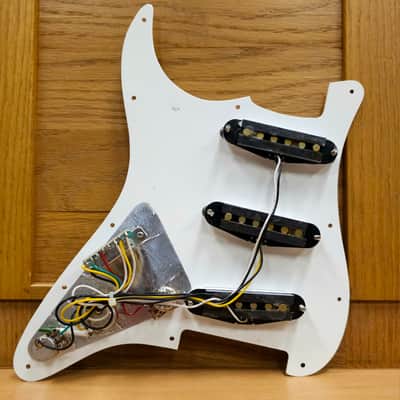 2020's Squier Loaded Stratocaster Pickguard image 2