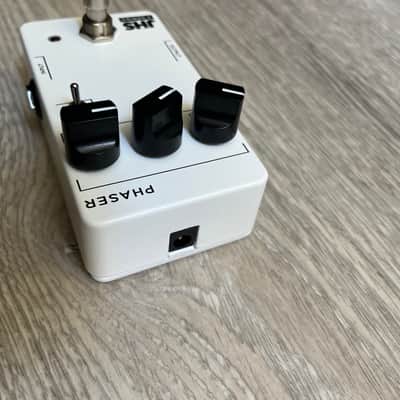 JHS 3 Series Phaser 2021 - Present - White image 5