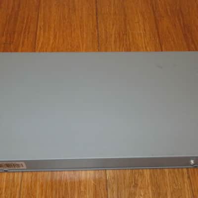 HA (PW3018G-16P) PoE Switcher 16 CH - Good Condition! image 4