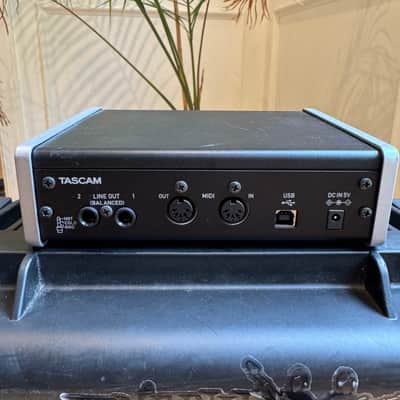 TASCAM US-2X2 USB Audio Interface image 2