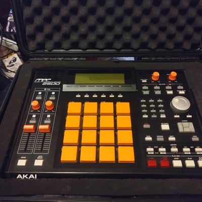 Akai MPC2500 Music Production Center 2005 - 2013 - Black