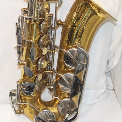 Conn 20M Alto Saxophone w/Case - Brass image 6