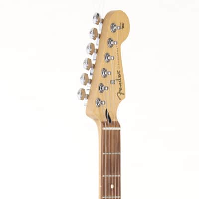 Fender Player Stratocaster with Pau Ferro FB in Sonic Red (2018) [MX18045311] (05/18) image 11