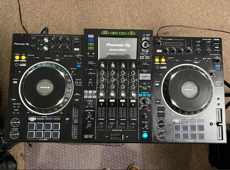 Pioneer DJ XDJ-XZ Professional All-in-One DJ System - Black w/ Magma Case Serato image 1