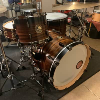 Masters Of Maple Neo Classic kit exotic Santos Rosewood 12-16-22 DW brackets and legs image 3