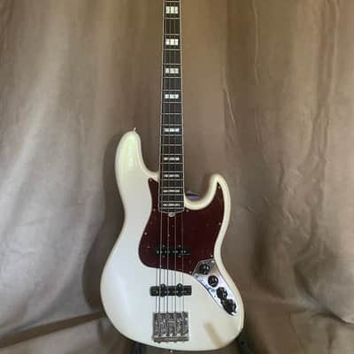 Fender American Ultra Jazz Bass with Rosewood Fretboard 2019 - Present - Arctic Pearl image 1