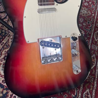 Fender Highway One Telecaster with Rosewood Fretboard 2003 - 2005 - 3-Color Sunburst image 2