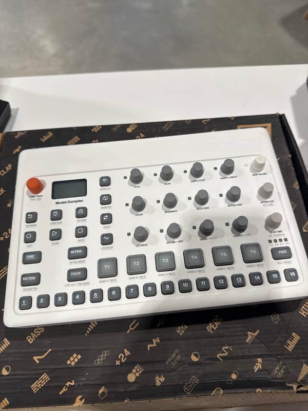 Elektron Model:Samples 2019 - 2020 - White image 1