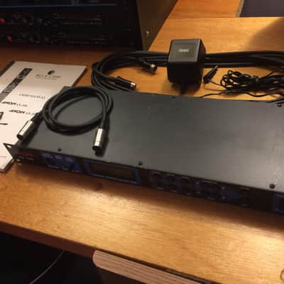 Axon AX100 Guitar MIDI Converter w/13 pin GK Cable and MIDI Cable, Power Supply & Manual (for parts or repair, see description) image 4