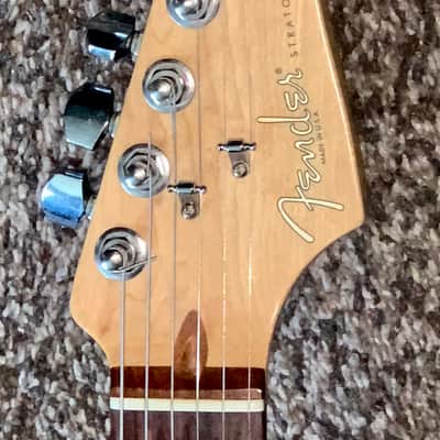 2002 Fender Stratocaster Electric guitar Made in the usa tweed Hardshell case image 2
